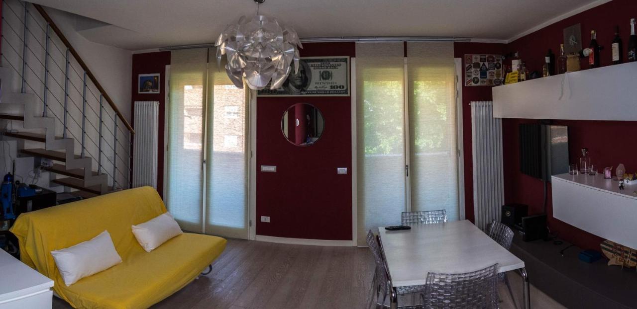 Bilocale A 2 Piani Zona Stadio Apartamento *